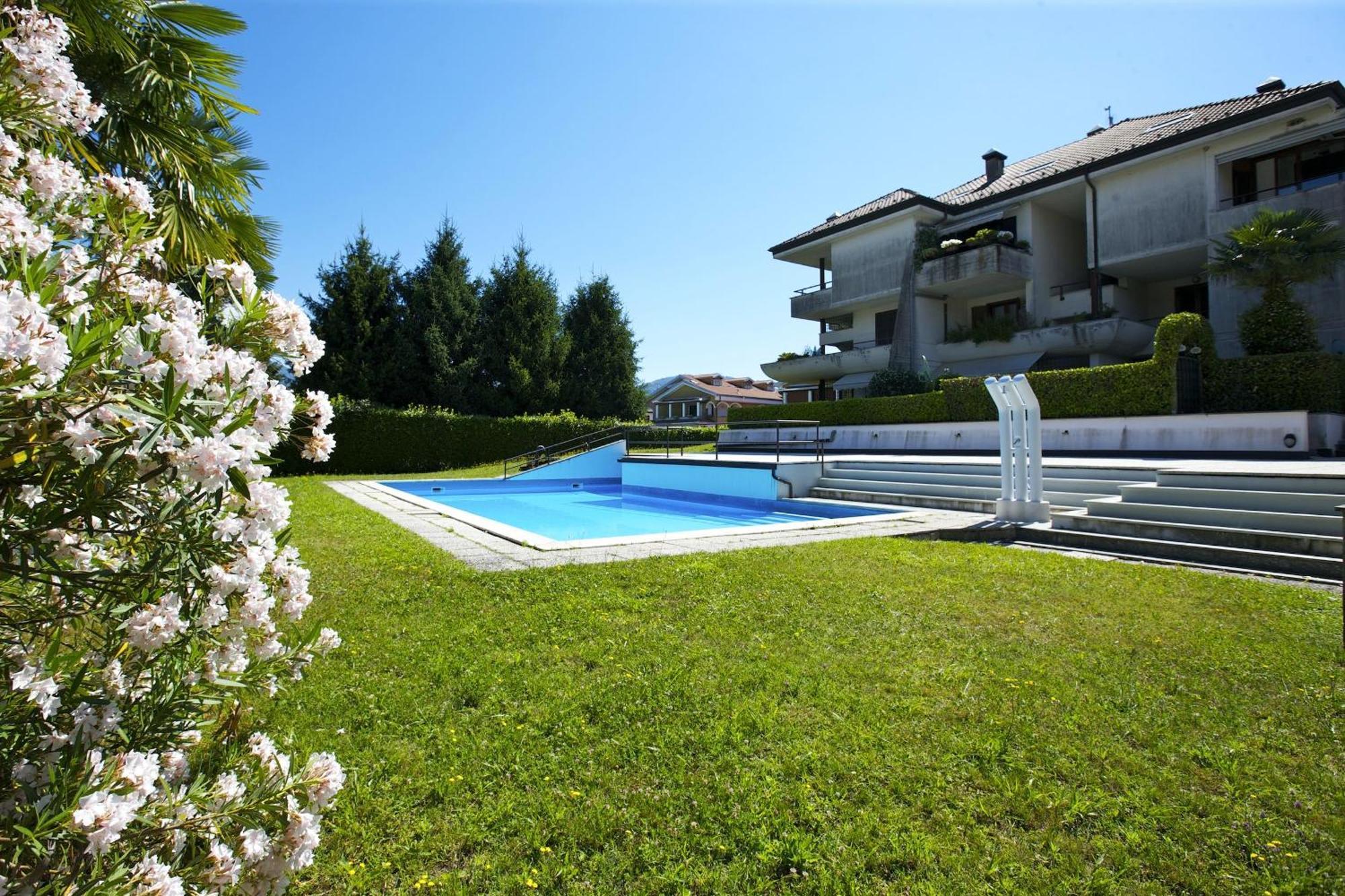 Residenz La Vela Apartment Baveno Phòng bức ảnh